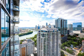 New! Luxury Downtown Austin Rainey St. Lake View!